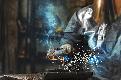 Foto: Aurubis: Metallgießen